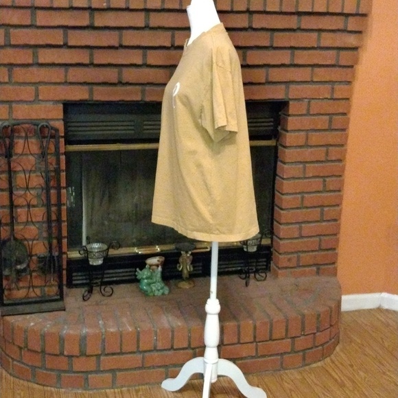 Mustard color shirt with a white P initial - Picture 2 of 3